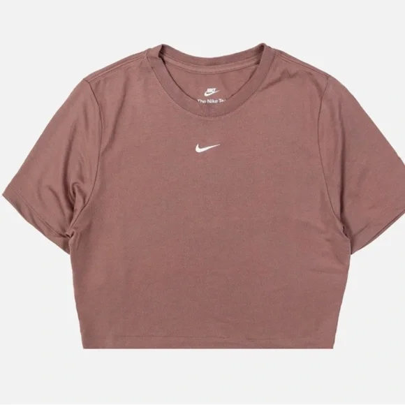 Women's Nike Run Defy running shoes with Nike shirt - Picture 7 of 8